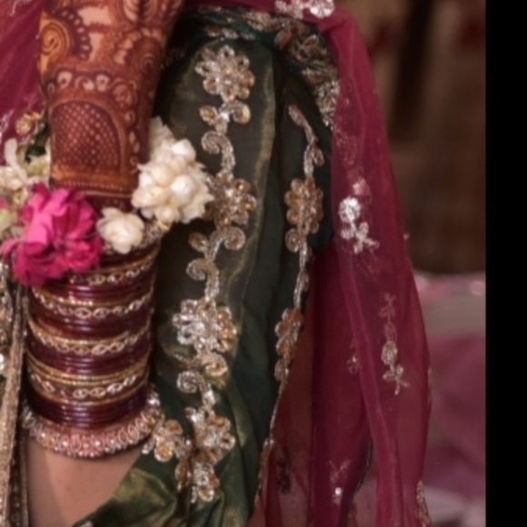 Henna - Picture 8 of 9